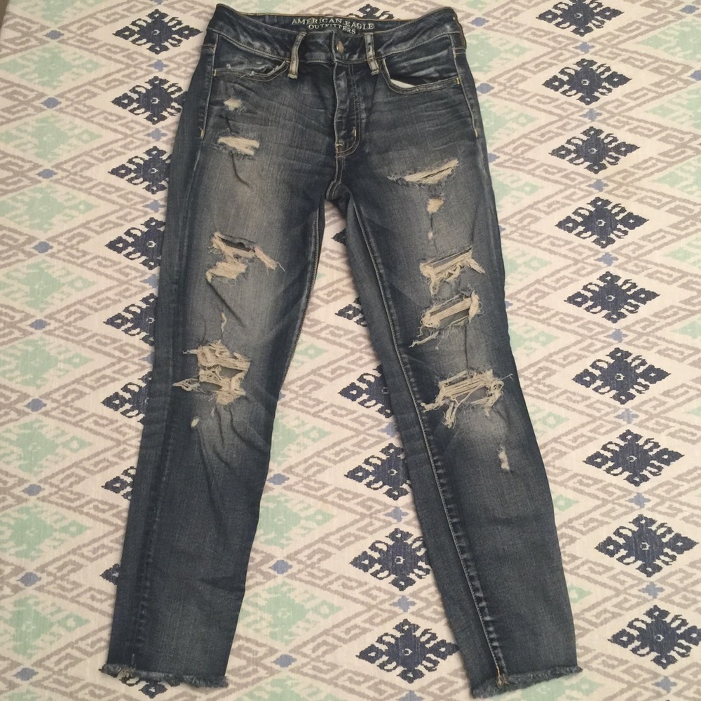 AE Distressed Crop Superstretch Jeggings Size 6